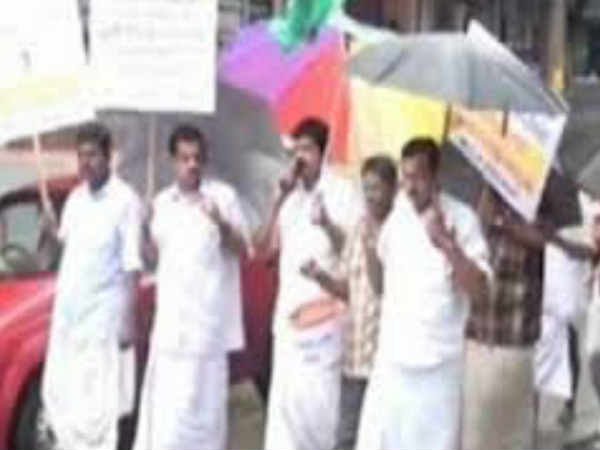 എന്.സി.പി പ്രവര്ത്തകര്