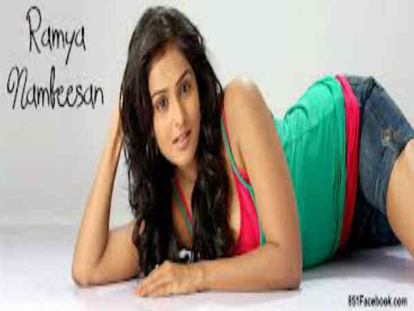 ഫേസ്ബുക്കുകളില് നിറയും താരങ്ങള്