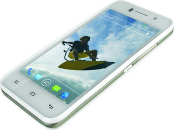 സോളൊ Q800