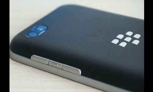 കുറഞ്ഞ വിലയില്‍ സ്മാര്‍ട്‌ഫോണുമായി ബ്ലാക്‌ബെറി
