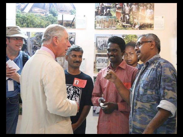 ചാള്സ് രാജകുമാരനൊപ്പം