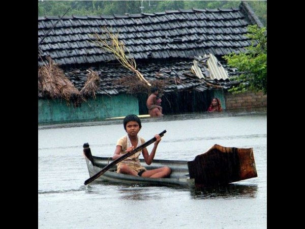 ചില മഴക്കാഴ്ചകള്