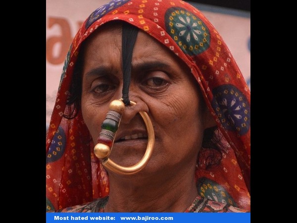 മൂക്കുത്തി