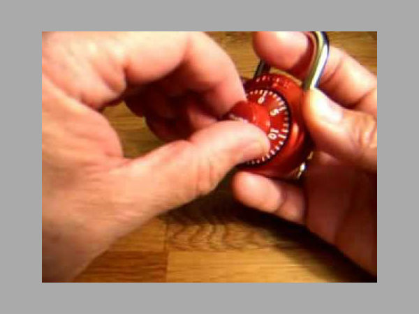 നമ്പര്‍ ലോക്ക് തുറക്കാന്‍ ഹാക്കര്‍ എടുത്തത് 30 സെക്കന്‍ഡ്..!