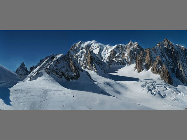 70,000 ഫോട്ടോകള്‍ കൂട്ടിച്ചേര്‍ത്ത ലോകത്തെ ഏറ്റവും വലിയ ഫോട്ടോ ഇതാ...!