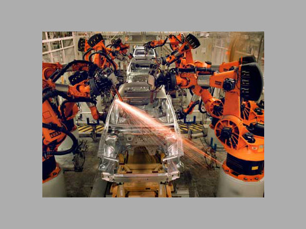 റൊബോട്ടിക്ക് യന്ത്രകൈയില്‍ അകപ്പെട്ട് തൊഴിലാളി മരിച്ചു