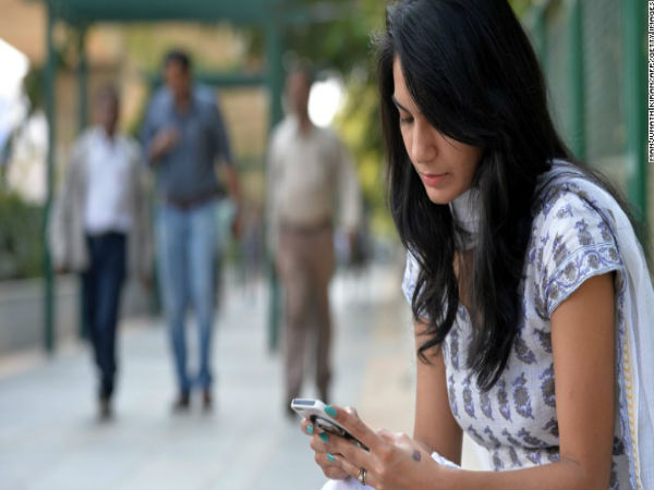  മൊബൈലില്‍ ഇനി മുതല്‍ പാനിക് ബട്ടണ്‍ നിര്‍ബന്ധമാക്കുന്നു