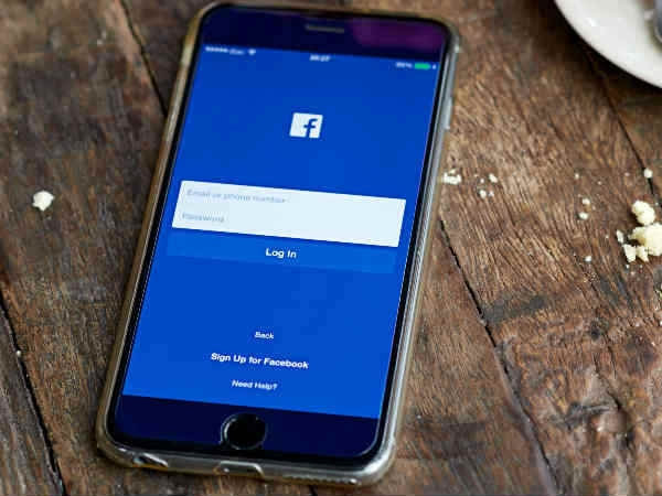 ഫേസ്ബുക്കും ചാര്‍ജ്ജ് ഈടാക്കുന്നു?