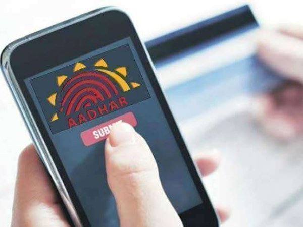 ആധാര്‍ കാര്‍ഡ് ലിങ്ക് ചെയ്യാനുളള സമയപരിധി മാറ്റി: അറിയേണ്ടതെല്ലാം!