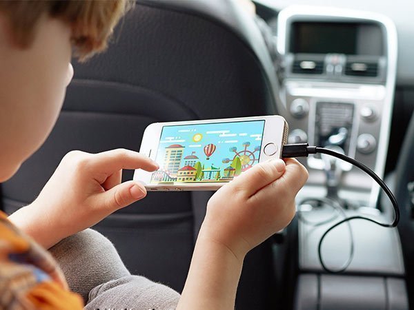 കാറില്‍ എന്തു കൊണ്ട് ഐഫോണ്‍ ചാര്‍ജ്ജ് ചെയ്യാന്‍ പാടില്ല?