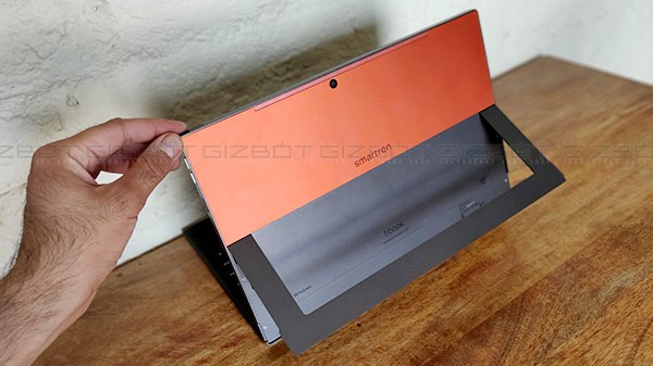 സ്മാർട്രോൺ t.book ഫ്ലെക്സ് 2 ഇൻ 1 പിസി റിവ്യൂ