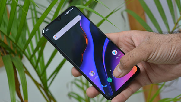 വൺപ്ലസിൻറെ ഔദ്യോഗിക പോർട്ടലായ oneplus.in ലും ഫോൺ ലഭിക്കും.