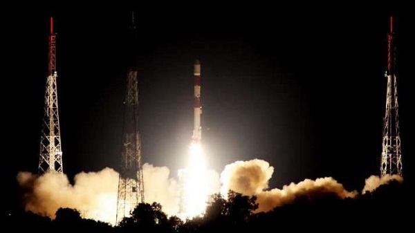 GSAT-7A വിക്ഷേപ്പിക്കുന്നു
