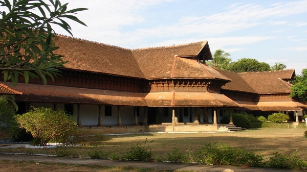 പുത്തൻ മാളിക പാലസ്