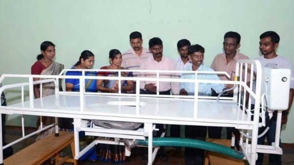 ഈ മൂന്നു ബട്ടണുകള് ഘടിപ്പിച്ചിരിക്കുന്നത്.