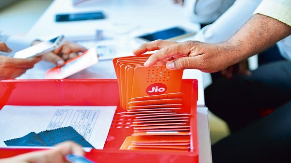 ജിയോ 600 രൂപയ്ക്ക് ബ്രോഡ്ബാൻഡ്, ലാൻഡ് ലൈൻ, ടി.വി. കോംബോ എന്നിവ ജിയോ 600 രൂപയ്ക്ക് ബ്രോഡ്ബാൻഡ്, ലാൻഡ് ലൈൻ, ടി.വി. കോംബോ എന്നിവ