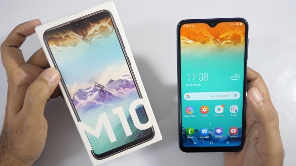 റിയർ മൗണ്ട് ഫിംഗർപ്രിന്റ് സെൻസറുമായി M10s