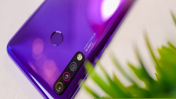 ടെക്നോ കാമൺ 12 എയർ സ്മാർട്ട്ഫോൺ ഇന്ന് ഇന്ത്യയിൽ അവതരിപ്പിച്ചു