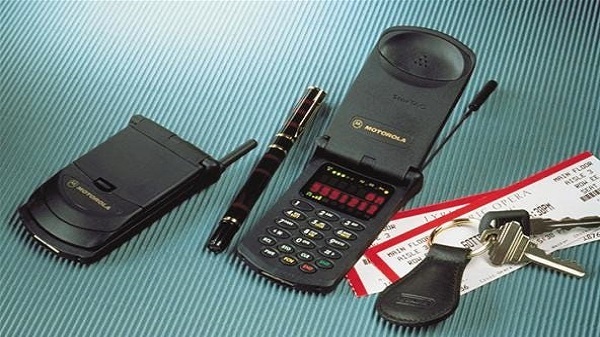 1996- ക്ലാംഷെൽ