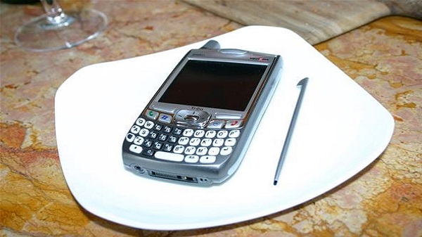 2005-ട്രിയോ 700w