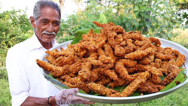 അനാഥർക്ക് ഭക്ഷണം പാകം ചെയ്യുന്ന യൂട്യൂബിന്റെ പ്രശസ്ത 'മുത്തച്ഛൻ'