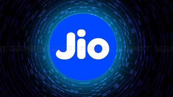 ജിയോ ക്രൈക്കിയുമായി ചേർന്ന് പ്രവർത്തിക്കുന്നു