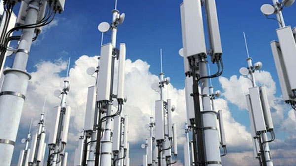 പെട്രോള് പോലെ റീചാർജും പൊള്ളുന്ന കാലം