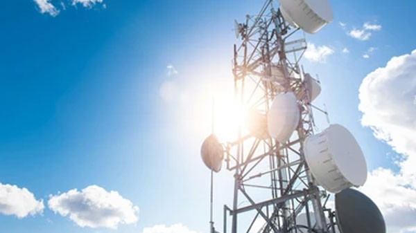 പെട്രോള് പോലെ റീചാർജും പൊള്ളുന്ന കാലം