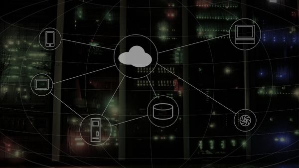 പ്രശ്നം കശ്മീരികൾക്ക് മാത്രമല്ല; ഇന്റർനെറ്റ് നിരോധനത്തിന്റെ കാണാപ്പുറം