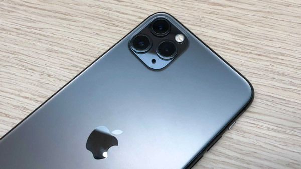 ബാറിലിരുന്ന് ഐഫോൺ ഉപയോഗിച്ചു; യുവതിക്ക് നഷ്ടമായത് 8 ലക്ഷത്തോളം രൂപ ബാറിലിരുന്ന് ഐഫോൺ ഉപയോഗിച്ചു; യുവതിക്ക് നഷ്ടമായത് 8 ലക്ഷത്തോളം രൂപ