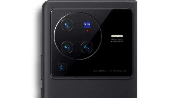 സൂമിങ്ങിൽ കണ്ണ് തള്ളിക്കുന്ന ക്യാമറ കരുത്തന്മാർ