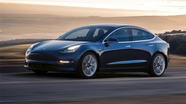 ടെസ്ല ഹാക്കിങ്: ഹോണടിക്കാം, ​ലൈറ്റിടാം അ‌ങ്ങനെ പലതും ചെയ്യാം! 