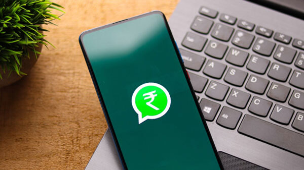 വാട്സ്ആപ്പ് കുമ്പിടിയാകുന്നു!