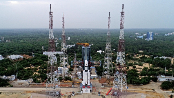 ചന്ദ്രനിലിറങ്ങാൻ ചന്ദ്രയാൻ-3! തിരുപ്പതി ദർശനം നടത്തി ശാസ്ത്രഞ്ജർ