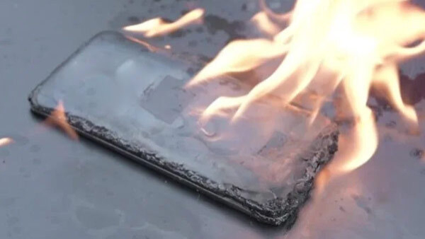 സ്മാർട്ട്ഫോൺ ചൂടാകുന്നുണ്ടോ, സിംപിളായി തണുപ്പിക്കാം... സ്മാർട്ട്ഫോൺ ചൂടാകുന്നുണ്ടോ, സിംപിളായി തണുപ്പിക്കാം...