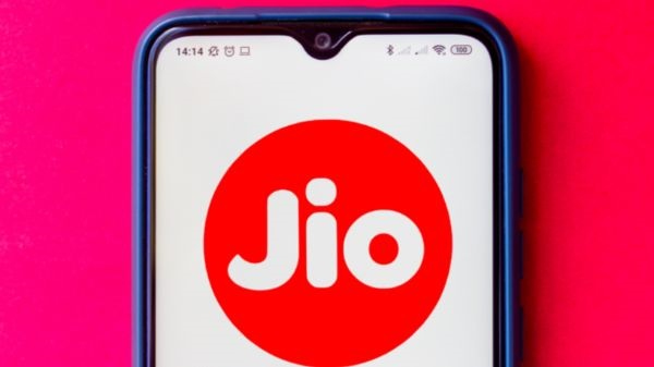 ഒരു പ്ലാനിൽ മറ്റൊരു പ്ലാനിന്റെ ആനുകൂല്യം കൂടി നൽകി ജിയോ