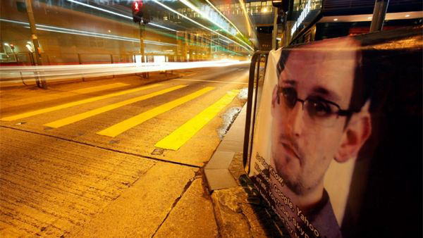 ആരുടെ ഫോൺ ക്യാമറയും പൊലീസിന് ഇനി ഓൺ ചെയ്യാം