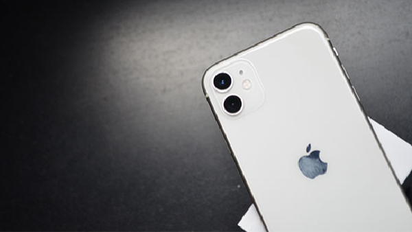 കാട്ടുതീയിൽ നിന്ന് രക്ഷിച്ചത് ഐഫോണിന്റെ പുതിയ ഫീച്ചർ