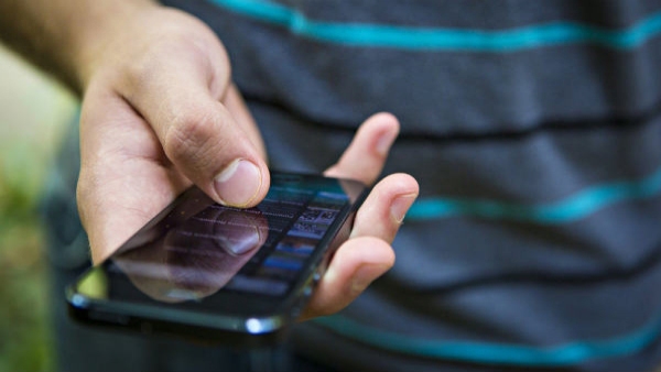 ഫോൺ അഡിക്ഷൻ സൂക്ഷിക്കുക; നിങ്ങളെ കാത്തിരിക്കുന്നത് മാരകവ്യാധികൾ 