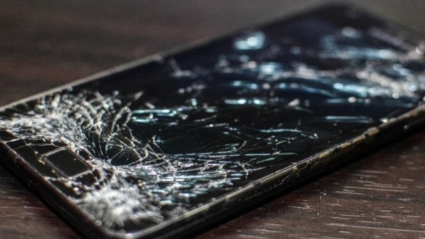 ഇനി ഫോൺ സ്ക്രീൻ പൊട്ടിയാൽ വിഷമിക്കണ്ട; തനിയേ ശരിയായിക്കോളും