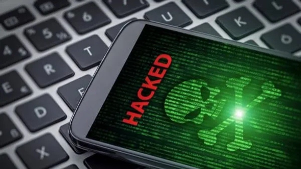 നിങ്ങളുടെ ഫോൺ ആരെങ്കിലും ഹാക്ക് ചെയ്താൽ എങ്ങനെ അറിയും? 