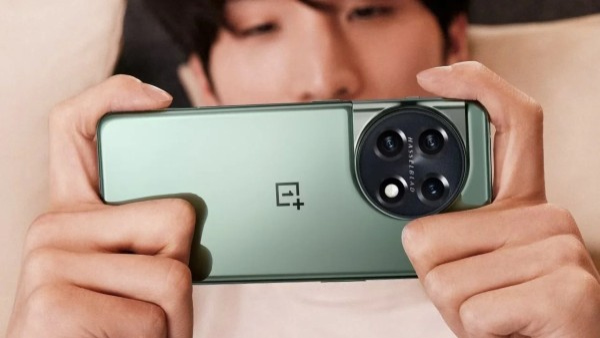 ഐഫോൺ 13, വൺപ്ലസ് 11 എന്നിവ ഒരേ വിലയിൽ കിട്ടിയാൽ ഏത് വാങ്ങും ഐഫോൺ 13, വൺപ്ലസ് 11 എന്നിവ ഒരേ വിലയിൽ കിട്ടിയാൽ ഏത് വാങ്ങും