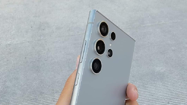 സാംസങ് ഗാലക്സി എസ്24 അ‌ൾട്രയുടെ ​ലൈവ് ചിത്രങ്ങൾ ചോർന്നു