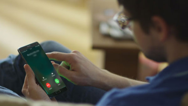 നിങ്ങളുടെ പഴയ ഫോൺ നമ്പർ പുതിയ ഉപഭോക്താവിന് ലഭിച്ചാൽ അപകടമോ? നിങ്ങളുടെ പഴയ ഫോൺ നമ്പർ പുതിയ ഉപഭോക്താവിന് ലഭിച്ചാൽ അപകടമോ?