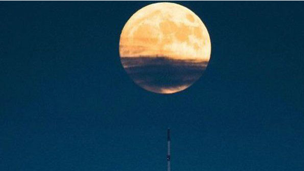 കൈയ്യെത്തും ദൂരത്ത് ഇന്ന് തിരുവനന്തപുരത്ത് ചന്ദ്രനുദിക്കും