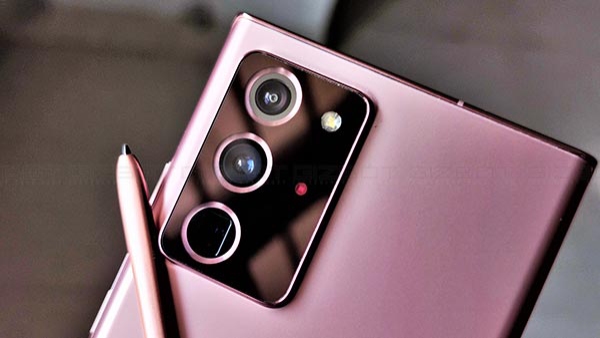 ഗാലക്സി എസ്24നെ കടത്തിവെട്ടുമോ വൺപ്ലസ് 12, രണ്ട് ഫോണുകളിൽ മികച്ചതേത്?