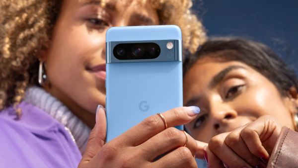 പിക്സൽ 8 സീരീസ് പരിഷ്കരിച്ച് ഗൂഗിൾ, സാംസങ്ങിനുള്ള പണി കൂട്ടത്തിലുണ്ട്!