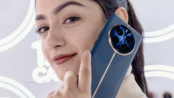 സുതാര്യമായ റിയർ പാനലുമായി റിയൽമി 12 പ്രോ പ്ലസ് വേരിയന്റ് എത്തുന്നു