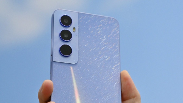 റിയൽമിയുടെ ഈ ഫോൺ എത്തുക അ‌ർഹതപ്പെട്ടവരുടെ ​കൈയിൽ!