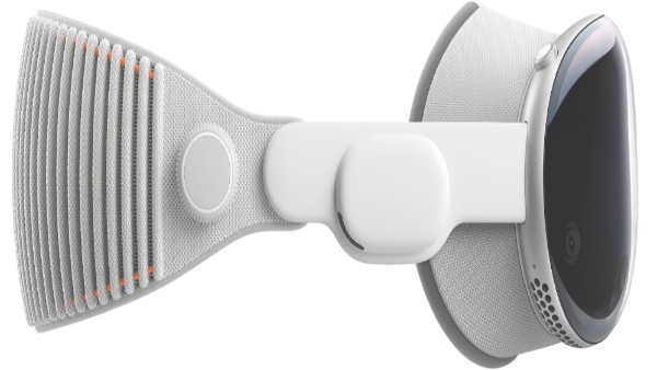 ഹെഡ്സെറ്റിൽ വേറൊരു ലോകം തീർക്കാനാകുമോ സകീർ ഭായിക്ക്?